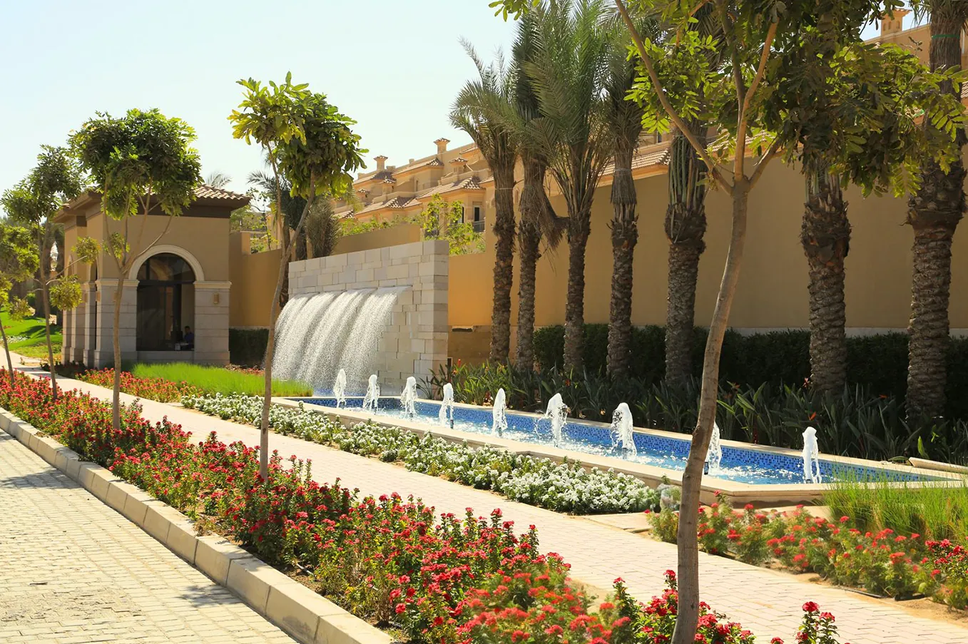 LA VISTA Gallery 4